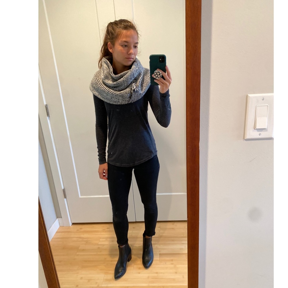 Lululemon Cozy Infinity Scarf with Zip Pocket